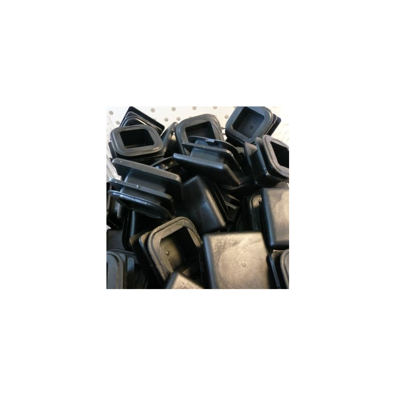 Embouts carrés plastiques noirs Embouts carrés plastiques noirs