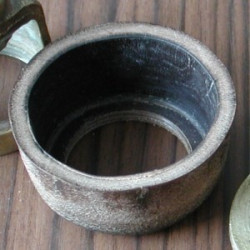 Joint cuir pour pompe à eau, à bras (calotte) Joint cuir pour pompe à eau, à bras (calotte)